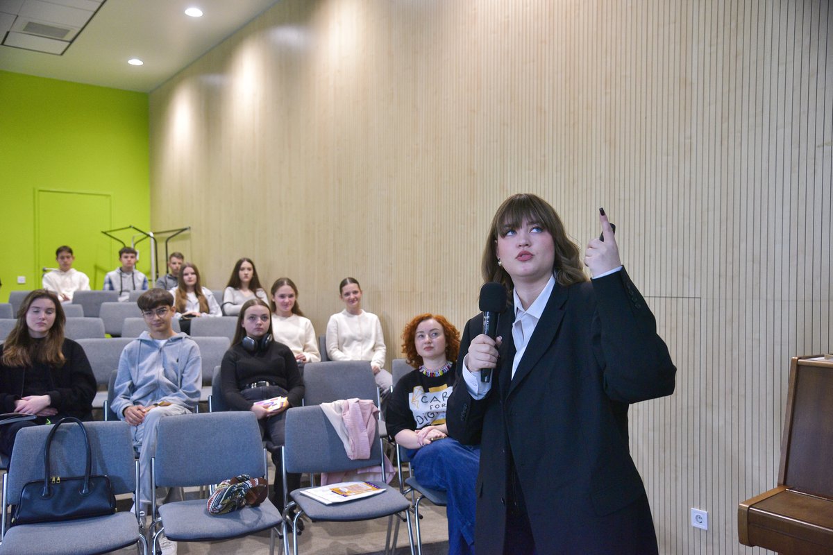 UCU-CDC-edu-2025-10-11_HBR_HBR_5521-004