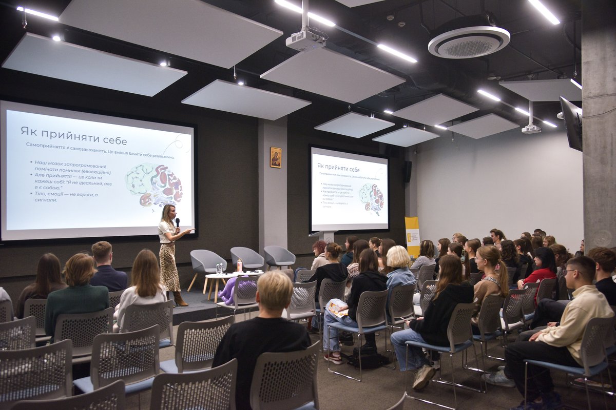 UCU-CDC-edu-2025-10-11_HBR_HBR_5645-038